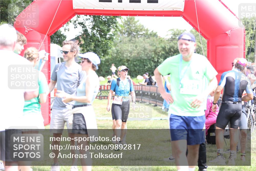 21.06.2026 - 29. Vierlanden-Triathlon Andreas Tolksdorf http://msf.ph/oto/9892817 21.06.2026 13:50:39 Ziel 221, 265, 766, 1033, 1080, 221, 265, 766, 1033, 1080 meine-sportfotos.de