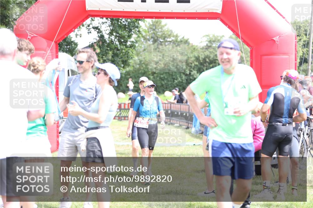 21.06.2026 - 29. Vierlanden-Triathlon Andreas Tolksdorf http://msf.ph/oto/9892820 21.06.2026 13:50:39 Ziel 221, 265, 766, 1033, 1080, 221, 265, 766, 1033, 1080 meine-sportfotos.de