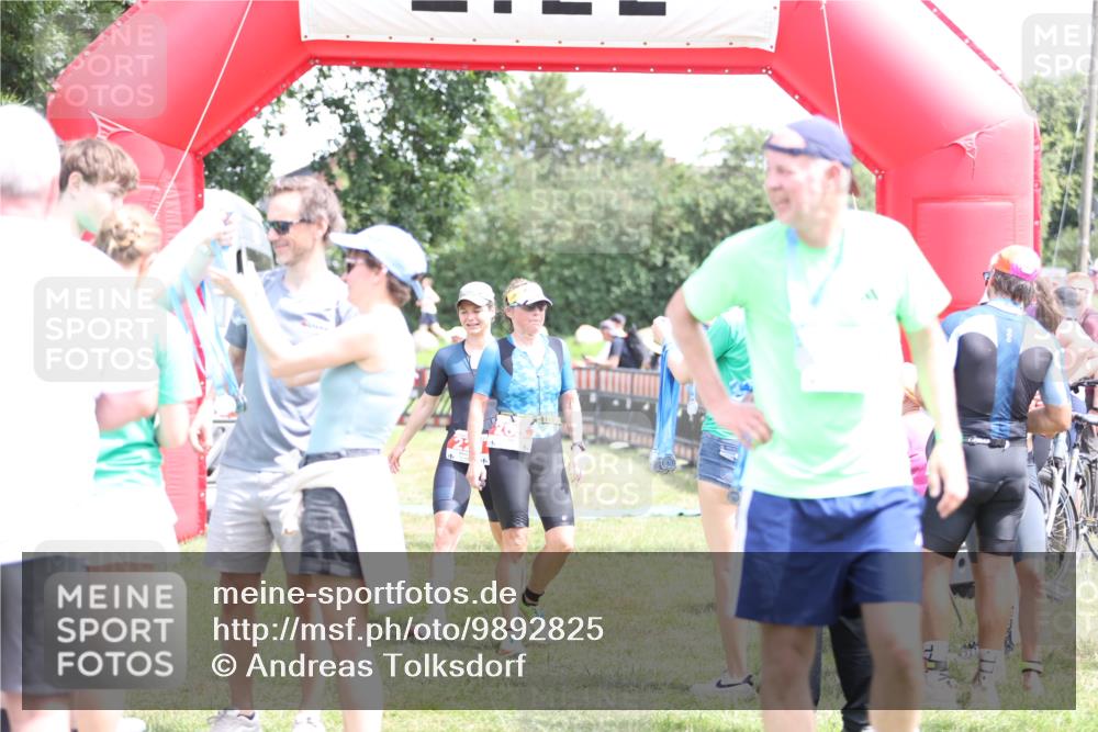 21.06.2026 - 29. Vierlanden-Triathlon Andreas Tolksdorf http://msf.ph/oto/9892825 21.06.2026 13:50:39 Ziel 221, 265, 766, 1033, 1080, 221, 265, 766, 1033, 1080 meine-sportfotos.de