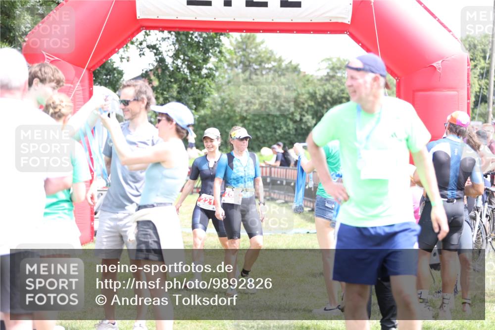 21.06.2026 - 29. Vierlanden-Triathlon Andreas Tolksdorf http://msf.ph/oto/9892826 21.06.2026 13:50:39 Ziel 221, 265, 766, 1033, 1080, 221, 265, 766, 1033, 1080 meine-sportfotos.de