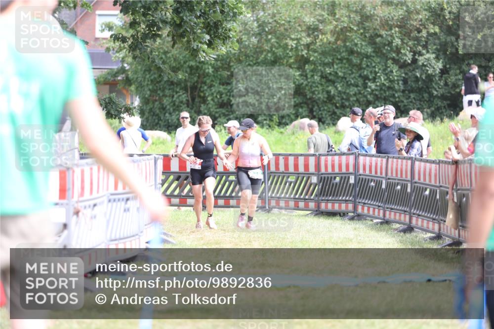 21.06.2026 - 29. Vierlanden-Triathlon Andreas Tolksdorf http://msf.ph/oto/9892836 21.06.2026 13:51:25 Ziel 229, 878, 229, 878 meine-sportfotos.de