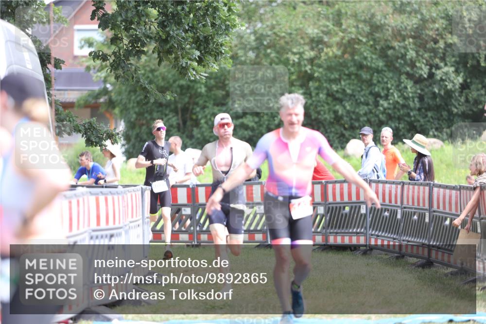 21.06.2026 - 29. Vierlanden-Triathlon Andreas Tolksdorf http://msf.ph/oto/9892865 21.06.2026 13:51:48 Ziel 142, 237, 1022, 1061, 142, 237, 1022, 1061 meine-sportfotos.de