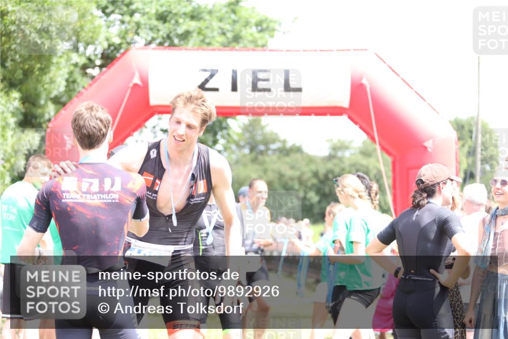 21.06.2026 - 29. Vierlanden-Triathlon Andreas Tolksdorf http://msf.ph/oto/9892926 21.06.2026 13:52:49 Ziel 20, 257, 20, 257 meine-sportfotos.de