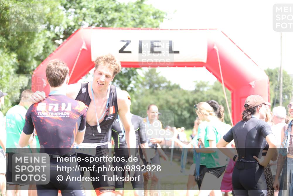 21.06.2026 - 29. Vierlanden-Triathlon Andreas Tolksdorf http://msf.ph/oto/9892928 21.06.2026 13:52:50 Ziel 20, 257, 20, 257 meine-sportfotos.de