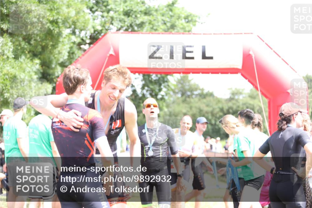 21.06.2026 - 29. Vierlanden-Triathlon Andreas Tolksdorf http://msf.ph/oto/9892932 21.06.2026 13:52:50 Ziel 20, 257, 20, 257 meine-sportfotos.de