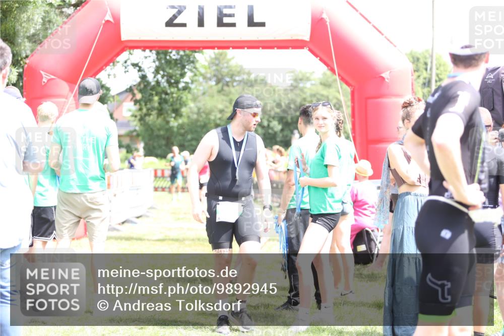 21.06.2026 - 29. Vierlanden-Triathlon Andreas Tolksdorf http://msf.ph/oto/9892945 21.06.2026 13:53:15 Ziel 861, 1036, 861, 1036 meine-sportfotos.de