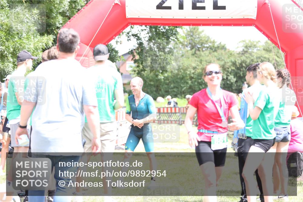 21.06.2026 - 29. Vierlanden-Triathlon Andreas Tolksdorf http://msf.ph/oto/9892954 21.06.2026 13:53:22 Ziel 861, 1036, 1052, 861, 1036, 1052 meine-sportfotos.de