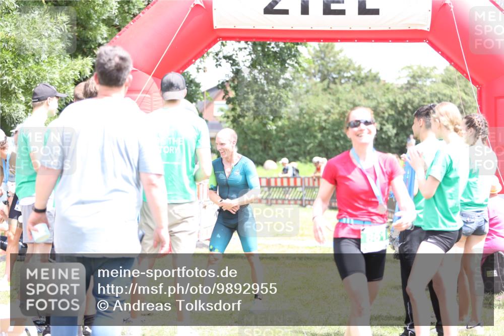 21.06.2026 - 29. Vierlanden-Triathlon Andreas Tolksdorf http://msf.ph/oto/9892955 21.06.2026 13:53:22 Ziel 861, 1036, 1052, 861, 1036, 1052 meine-sportfotos.de