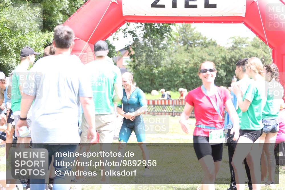 21.06.2026 - 29. Vierlanden-Triathlon Andreas Tolksdorf http://msf.ph/oto/9892956 21.06.2026 13:53:22 Ziel 861, 1036, 1052, 861, 1036, 1052 meine-sportfotos.de