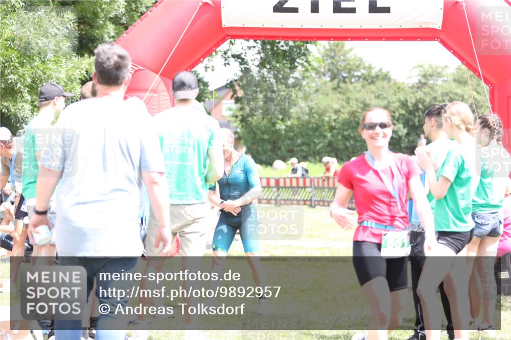 21.06.2026 - 29. Vierlanden-Triathlon Andreas Tolksdorf http://msf.ph/oto/9892957 21.06.2026 13:53:22 Ziel 861, 1036, 1052, 861, 1036, 1052 meine-sportfotos.de