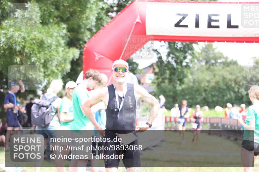 21.06.2026 - 29. Vierlanden-Triathlon Andreas Tolksdorf http://msf.ph/oto/9893068 21.06.2026 13:59:21 Ziel 260, 847, 890, 1058, 260, 847, 890, 1058 meine-sportfotos.de