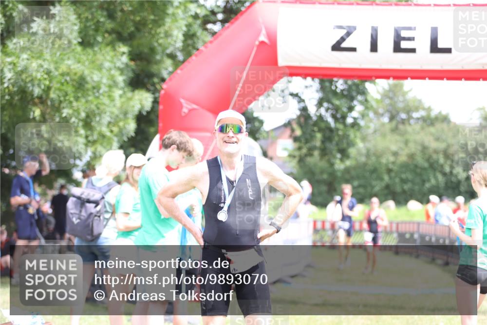 21.06.2026 - 29. Vierlanden-Triathlon Andreas Tolksdorf http://msf.ph/oto/9893070 21.06.2026 13:59:21 Ziel 260, 847, 890, 1058, 260, 847, 890, 1058 meine-sportfotos.de