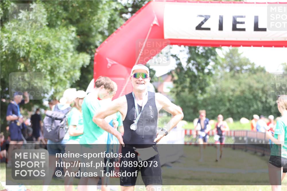 21.06.2026 - 29. Vierlanden-Triathlon Andreas Tolksdorf http://msf.ph/oto/9893073 21.06.2026 13:59:21 Ziel 260, 847, 890, 1058, 260, 847, 890, 1058 meine-sportfotos.de