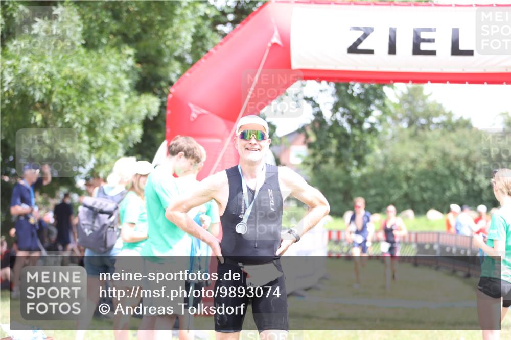 21.06.2026 - 29. Vierlanden-Triathlon Andreas Tolksdorf http://msf.ph/oto/9893074 21.06.2026 13:59:21 Ziel 260, 847, 890, 1058, 260, 847, 890, 1058 meine-sportfotos.de