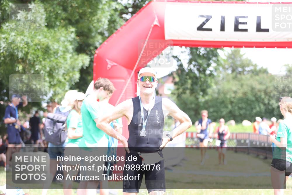 21.06.2026 - 29. Vierlanden-Triathlon Andreas Tolksdorf http://msf.ph/oto/9893076 21.06.2026 13:59:21 Ziel 260, 847, 890, 1058, 260, 847, 890, 1058 meine-sportfotos.de