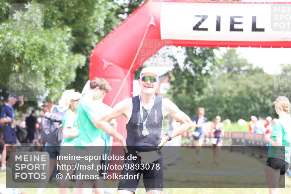 21.06.2026 - 29. Vierlanden-Triathlon Andreas Tolksdorf http://msf.ph/oto/9893078 21.06.2026 13:59:21 Ziel 260, 847, 890, 1058, 260, 847, 890, 1058 meine-sportfotos.de