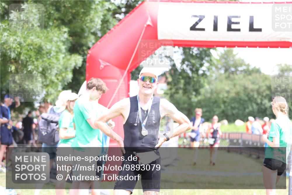 21.06.2026 - 29. Vierlanden-Triathlon Andreas Tolksdorf http://msf.ph/oto/9893079 21.06.2026 13:59:21 Ziel 260, 847, 890, 1058, 260, 847, 890, 1058 meine-sportfotos.de