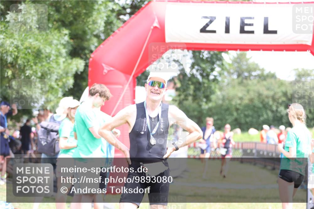 21.06.2026 - 29. Vierlanden-Triathlon Andreas Tolksdorf http://msf.ph/oto/9893080 21.06.2026 13:59:21 Ziel 260, 847, 890, 1058, 260, 847, 890, 1058 meine-sportfotos.de