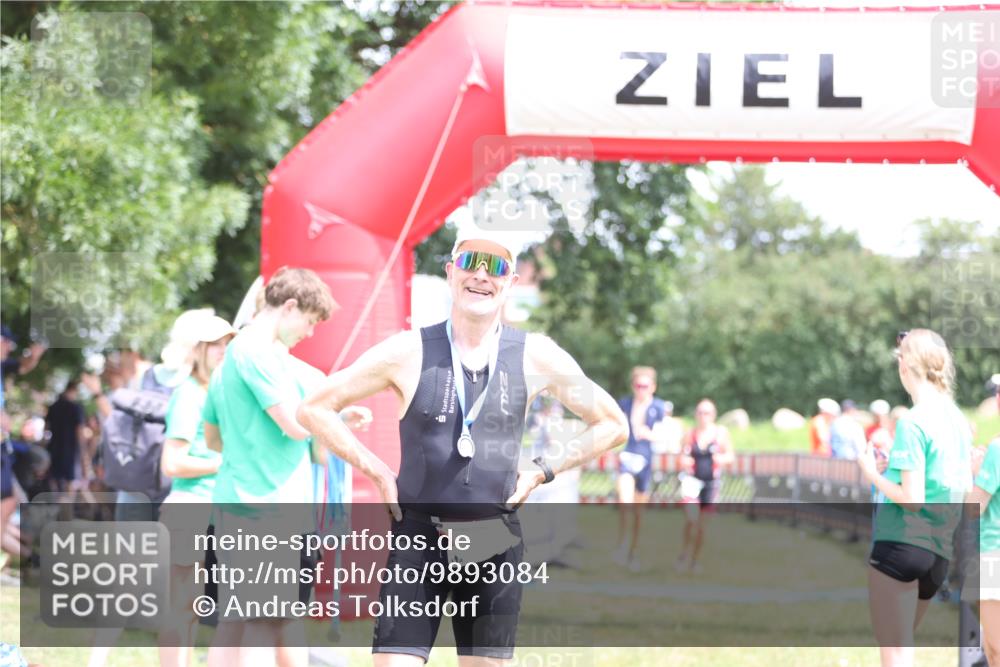21.06.2026 - 29. Vierlanden-Triathlon Andreas Tolksdorf http://msf.ph/oto/9893084 21.06.2026 13:59:21 Ziel 260, 847, 890, 1058, 260, 847, 890, 1058 meine-sportfotos.de