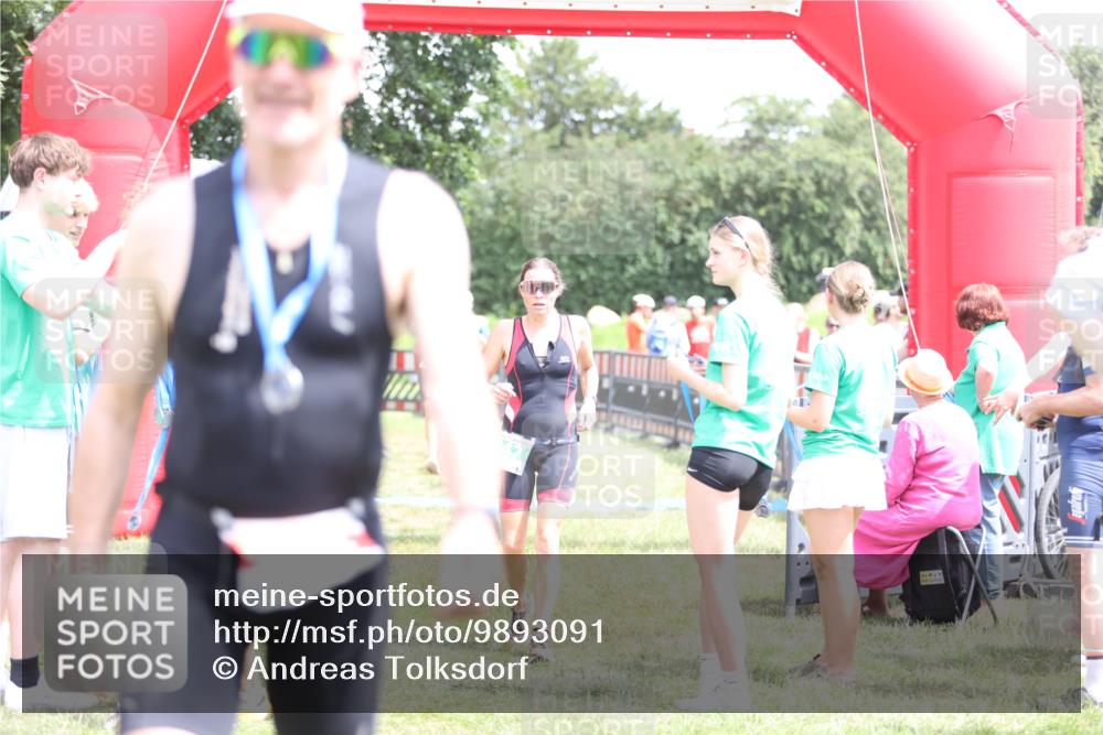 21.06.2026 - 29. Vierlanden-Triathlon Andreas Tolksdorf http://msf.ph/oto/9893091 21.06.2026 13:59:26 Ziel 260, 847, 890, 1058, 260, 847, 890, 1058 meine-sportfotos.de