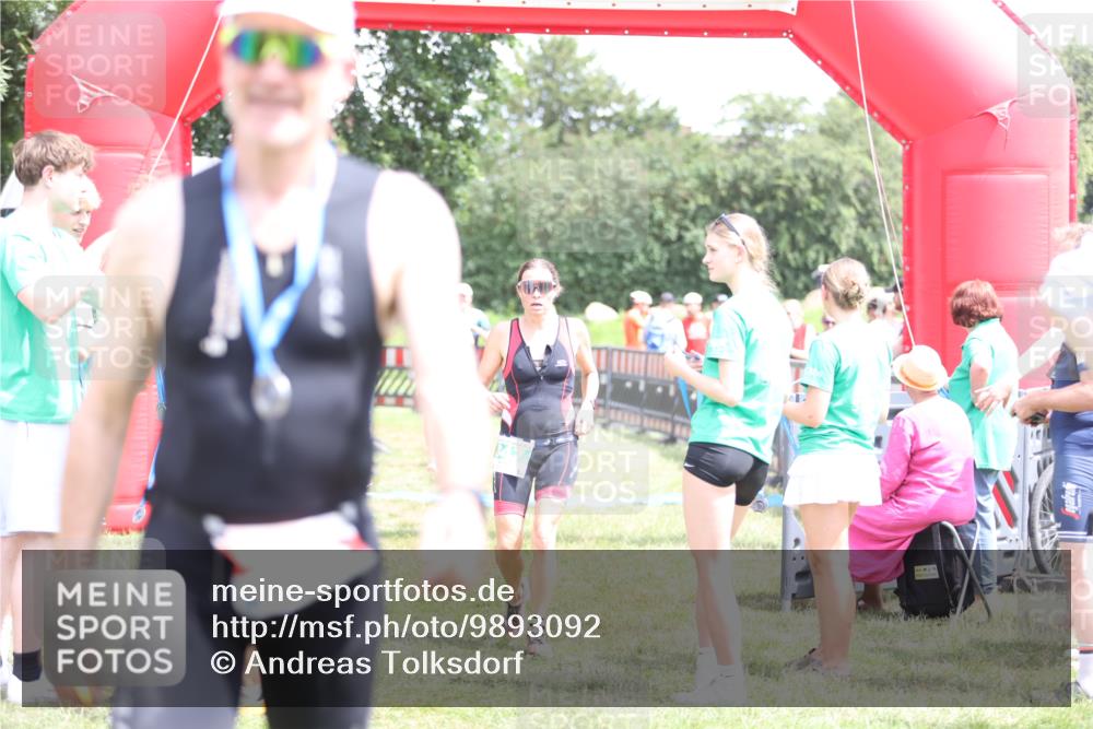 21.06.2026 - 29. Vierlanden-Triathlon Andreas Tolksdorf http://msf.ph/oto/9893092 21.06.2026 13:59:26 Ziel 260, 847, 890, 1058, 260, 847, 890, 1058 meine-sportfotos.de