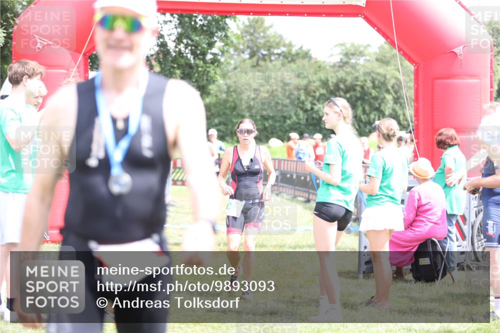 21.06.2026 - 29. Vierlanden-Triathlon Andreas Tolksdorf http://msf.ph/oto/9893093 21.06.2026 13:59:26 Ziel 260, 847, 890, 1058, 260, 847, 890, 1058 meine-sportfotos.de