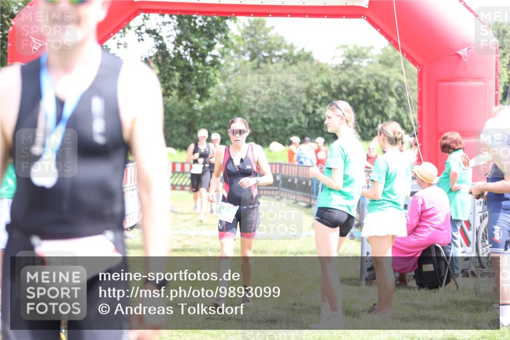 21.06.2026 - 29. Vierlanden-Triathlon Andreas Tolksdorf http://msf.ph/oto/9893099 21.06.2026 13:59:26 Ziel 260, 847, 890, 1058, 260, 847, 890, 1058 meine-sportfotos.de