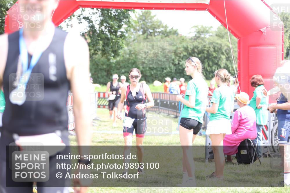 21.06.2026 - 29. Vierlanden-Triathlon Andreas Tolksdorf http://msf.ph/oto/9893100 21.06.2026 13:59:26 Ziel 260, 847, 890, 1058, 260, 847, 890, 1058 meine-sportfotos.de