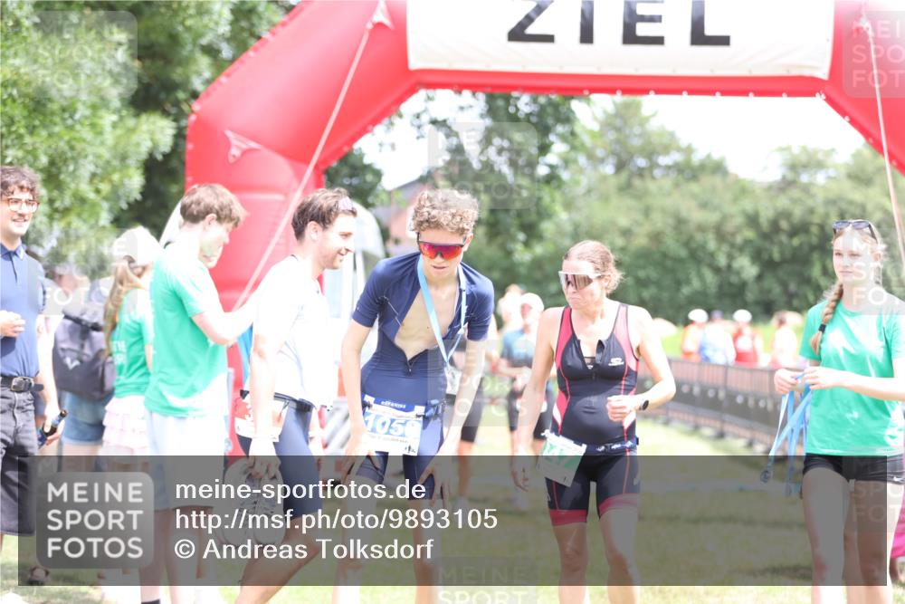21.06.2026 - 29. Vierlanden-Triathlon Andreas Tolksdorf http://msf.ph/oto/9893105 21.06.2026 13:59:29 Ziel 260, 266, 638, 890, 260, 266, 638, 890 meine-sportfotos.de