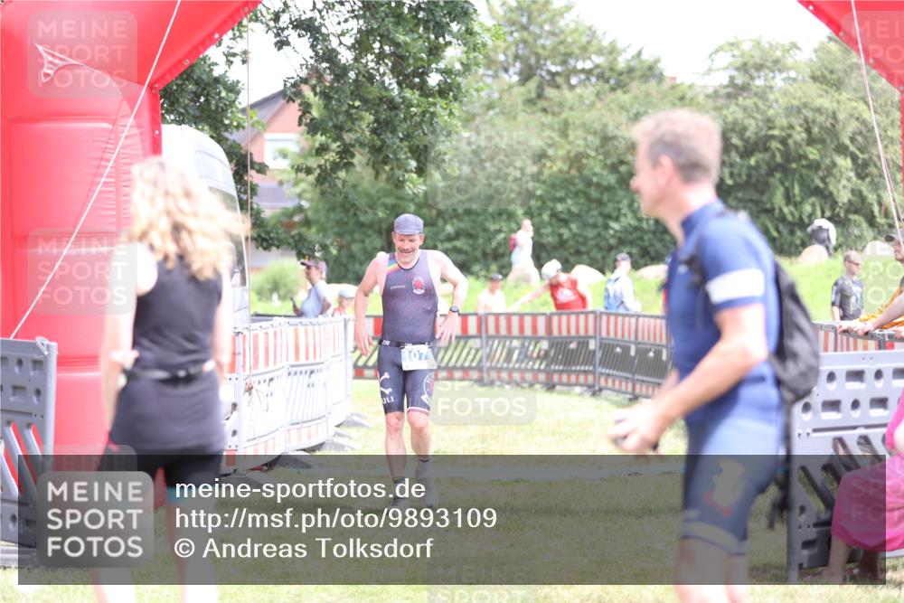21.06.2026 - 29. Vierlanden-Triathlon Andreas Tolksdorf http://msf.ph/oto/9893109 21.06.2026 14:00:05 Ziel 832, 1079, 832, 1079 meine-sportfotos.de