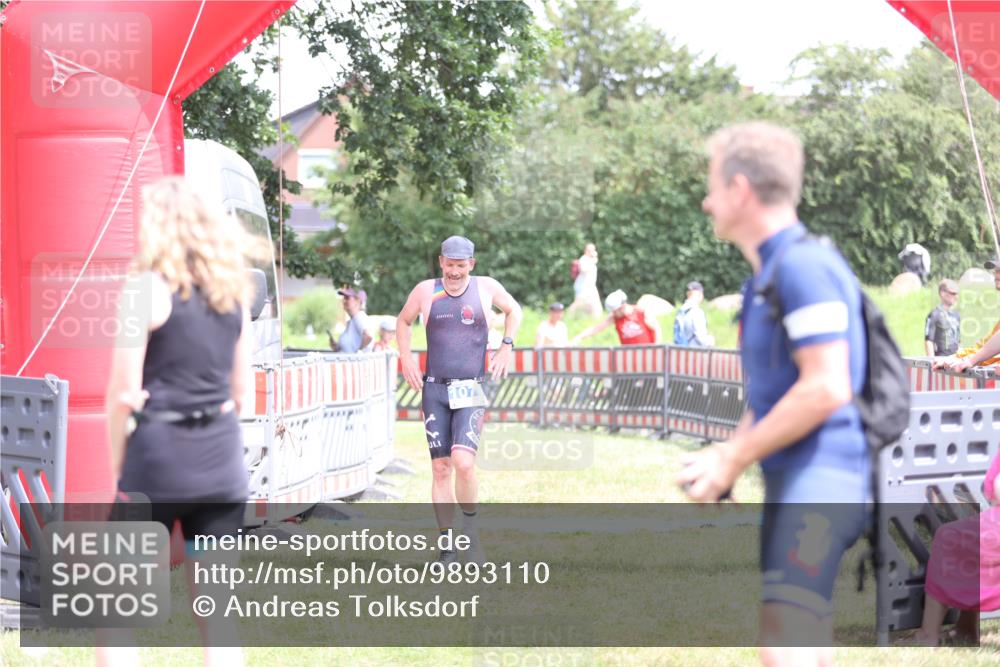 21.06.2026 - 29. Vierlanden-Triathlon Andreas Tolksdorf http://msf.ph/oto/9893110 21.06.2026 14:00:05 Ziel 832, 1079, 832, 1079 meine-sportfotos.de