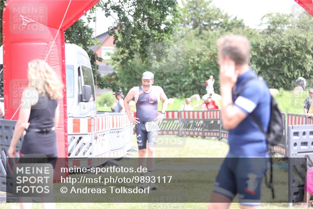21.06.2026 - 29. Vierlanden-Triathlon Andreas Tolksdorf http://msf.ph/oto/9893117 21.06.2026 14:00:06 Ziel 223, 832, 1079, 223, 832, 1079 meine-sportfotos.de