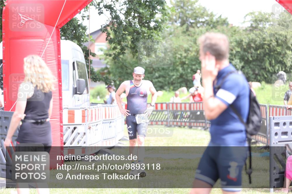 21.06.2026 - 29. Vierlanden-Triathlon Andreas Tolksdorf http://msf.ph/oto/9893118 21.06.2026 14:00:06 Ziel 223, 832, 1079, 223, 832, 1079 meine-sportfotos.de