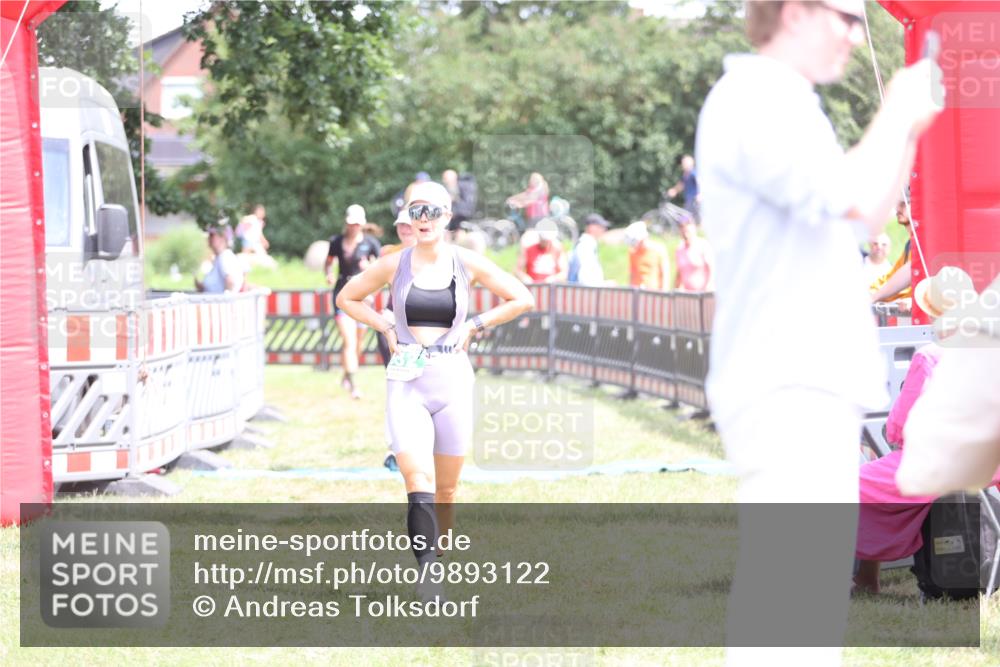 21.06.2026 - 29. Vierlanden-Triathlon Andreas Tolksdorf http://msf.ph/oto/9893122 21.06.2026 14:00:17 Ziel 223, 832, 883, 1091, 223, 832, 883, 1091 meine-sportfotos.de