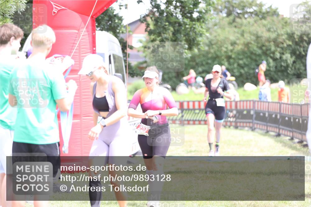 21.06.2026 - 29. Vierlanden-Triathlon Andreas Tolksdorf http://msf.ph/oto/9893128 21.06.2026 14:00:20 Ziel 223, 883, 1091, 223, 883, 1091 meine-sportfotos.de