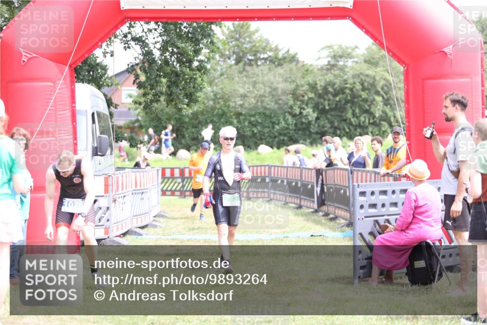 21.06.2026 - 29. Vierlanden-Triathlon Andreas Tolksdorf http://msf.ph/oto/9893264 21.06.2026 14:03:45 Ziel 793, 860, 1076, 793, 860, 1076 meine-sportfotos.de