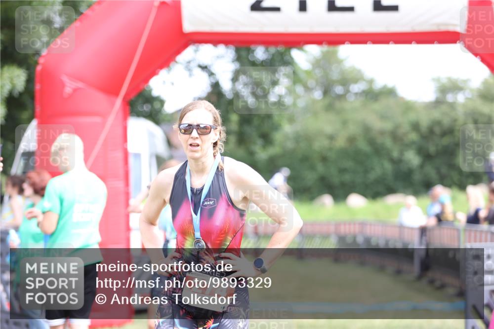 21.06.2026 - 29. Vierlanden-Triathlon Andreas Tolksdorf http://msf.ph/oto/9893329 21.06.2026 14:04:24 Ziel  meine-sportfotos.de