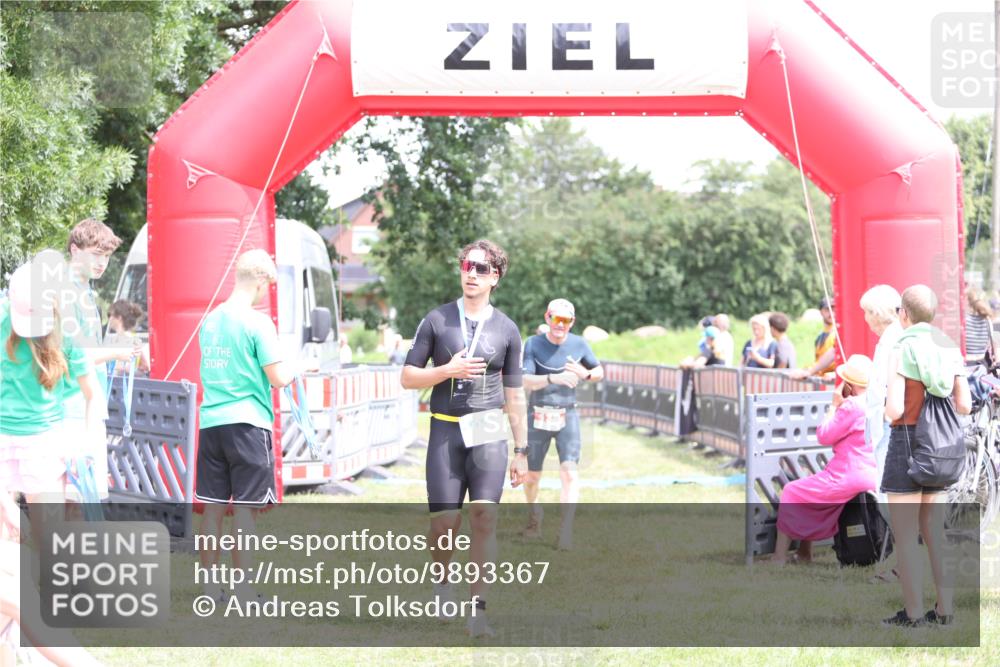 21.06.2026 - 29. Vierlanden-Triathlon Andreas Tolksdorf http://msf.ph/oto/9893367 21.06.2026 14:05:27 Ziel 138, 1038, 138, 1038 meine-sportfotos.de