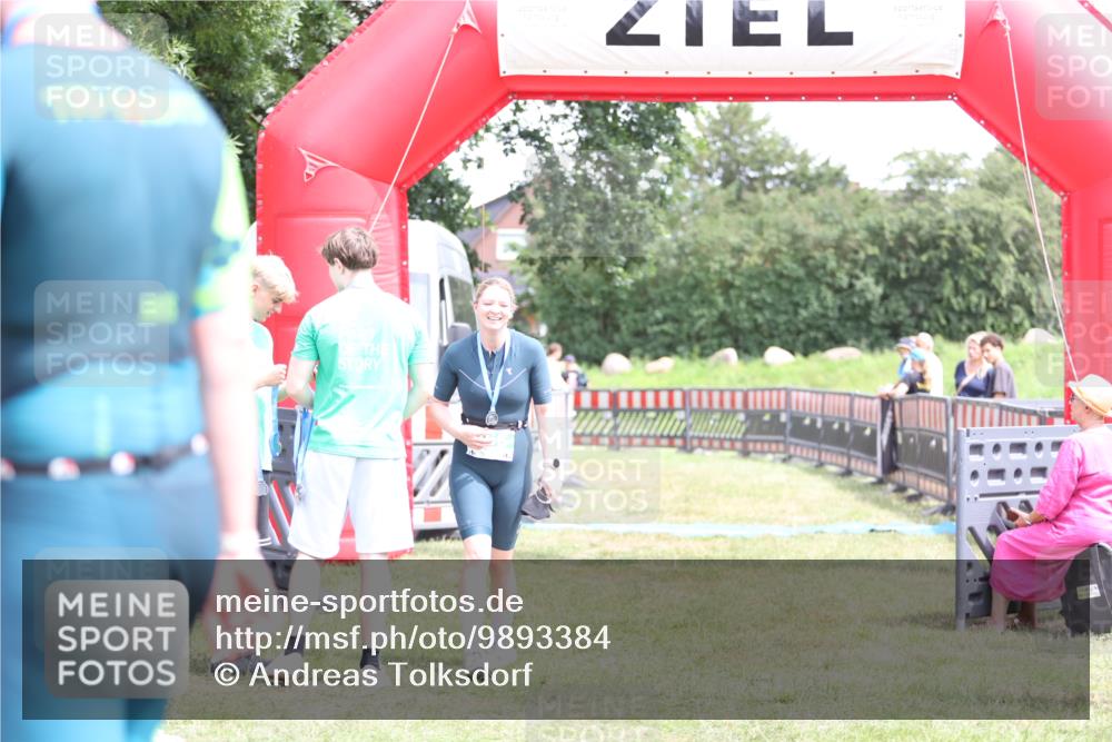 21.06.2026 - 29. Vierlanden-Triathlon Andreas Tolksdorf http://msf.ph/oto/9893384 21.06.2026 14:05:50 Ziel  meine-sportfotos.de