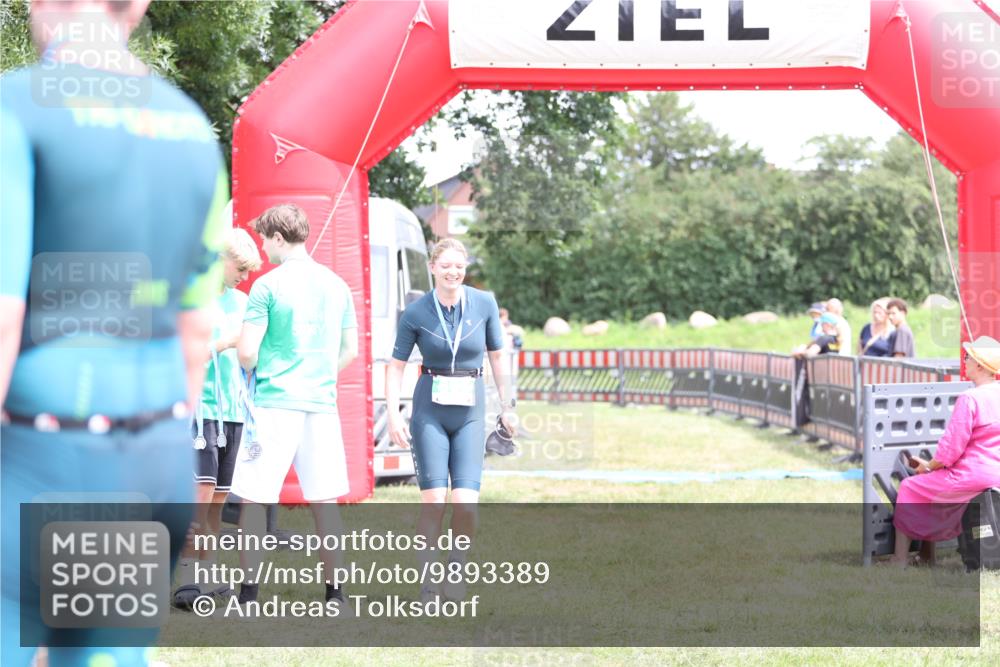 21.06.2026 - 29. Vierlanden-Triathlon Andreas Tolksdorf http://msf.ph/oto/9893389 21.06.2026 14:05:50 Ziel  meine-sportfotos.de