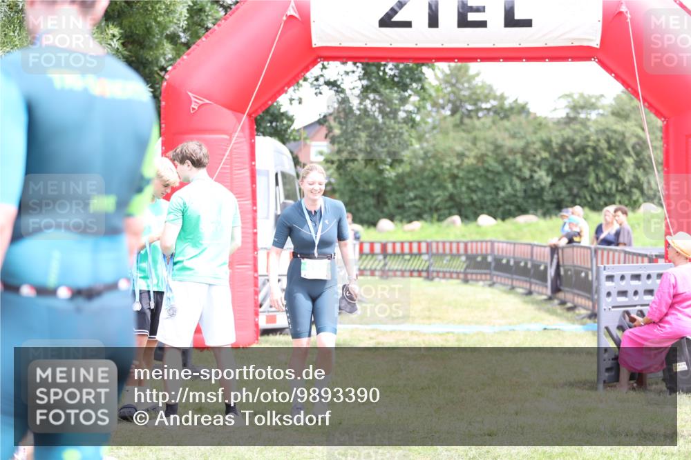 21.06.2026 - 29. Vierlanden-Triathlon Andreas Tolksdorf http://msf.ph/oto/9893390 21.06.2026 14:05:50 Ziel  meine-sportfotos.de