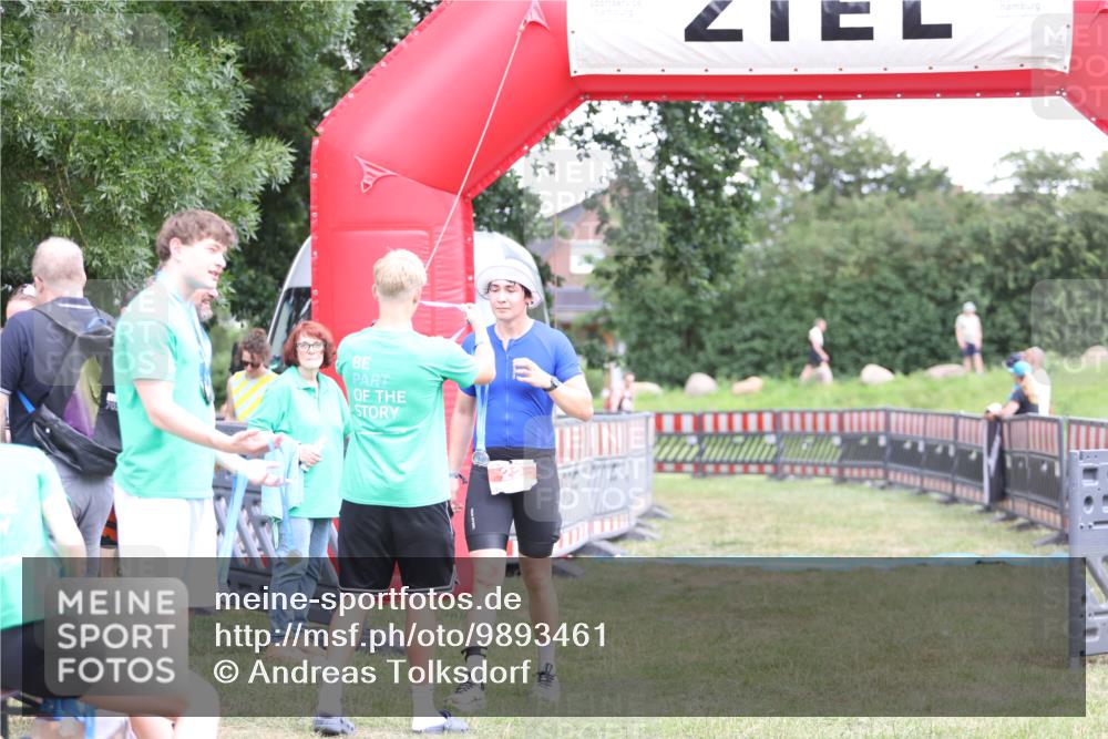 21.06.2026 - 29. Vierlanden-Triathlon Andreas Tolksdorf http://msf.ph/oto/9893461 21.06.2026 14:09:05 Ziel 22, 1126, 22, 1126 meine-sportfotos.de
