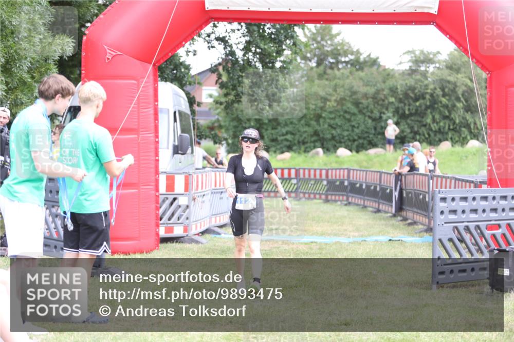 21.06.2026 - 29. Vierlanden-Triathlon Andreas Tolksdorf http://msf.ph/oto/9893475 21.06.2026 14:09:17 Ziel 243, 1126, 243, 1126 meine-sportfotos.de