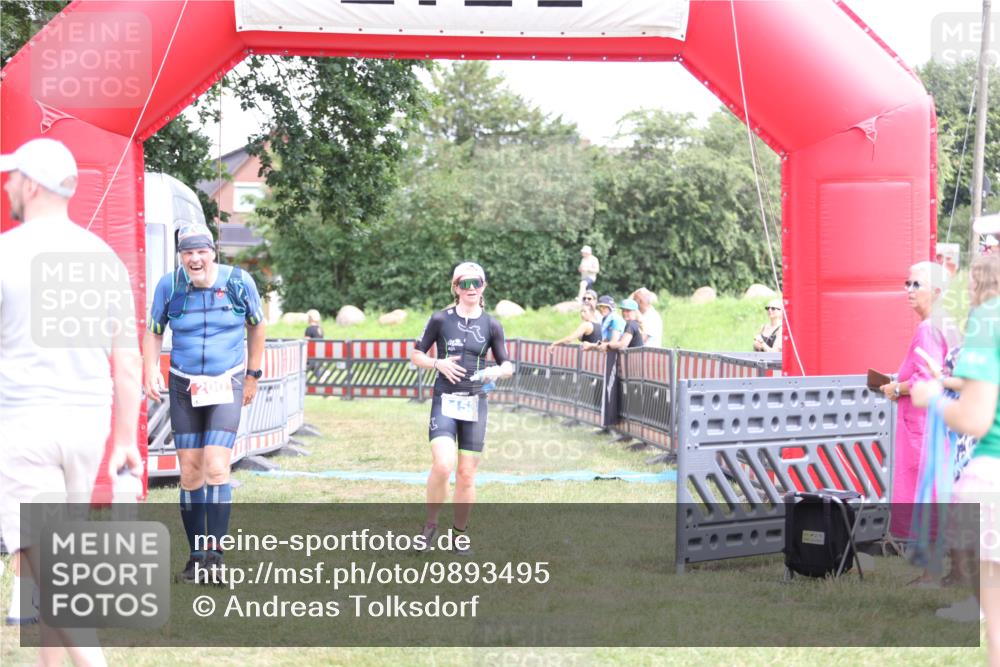 21.06.2026 - 29. Vierlanden-Triathlon Andreas Tolksdorf http://msf.ph/oto/9893495 21.06.2026 14:11:30 Ziel 200, 1153, 200, 1153 meine-sportfotos.de