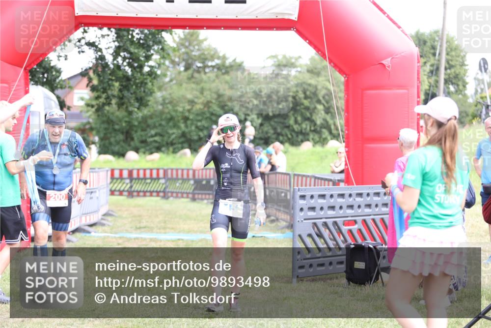 21.06.2026 - 29. Vierlanden-Triathlon Andreas Tolksdorf http://msf.ph/oto/9893498 21.06.2026 14:11:32 Ziel 1153, 1153 meine-sportfotos.de