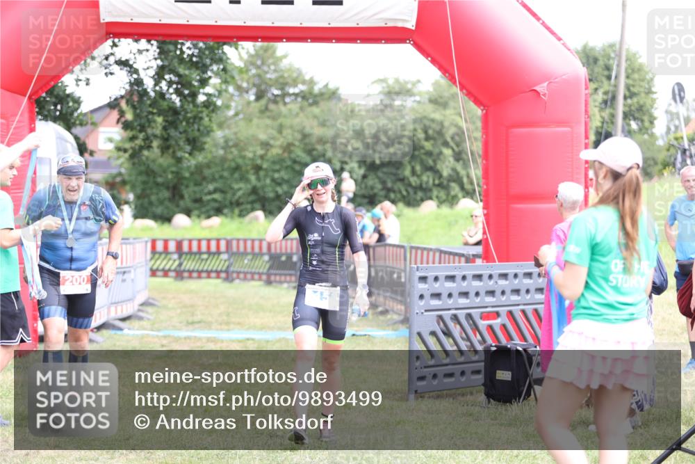 21.06.2026 - 29. Vierlanden-Triathlon Andreas Tolksdorf http://msf.ph/oto/9893499 21.06.2026 14:11:32 Ziel 1153, 1153 meine-sportfotos.de