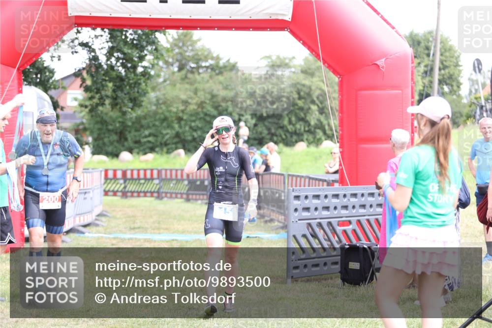 21.06.2026 - 29. Vierlanden-Triathlon Andreas Tolksdorf http://msf.ph/oto/9893500 21.06.2026 14:11:32 Ziel 1153, 1153 meine-sportfotos.de