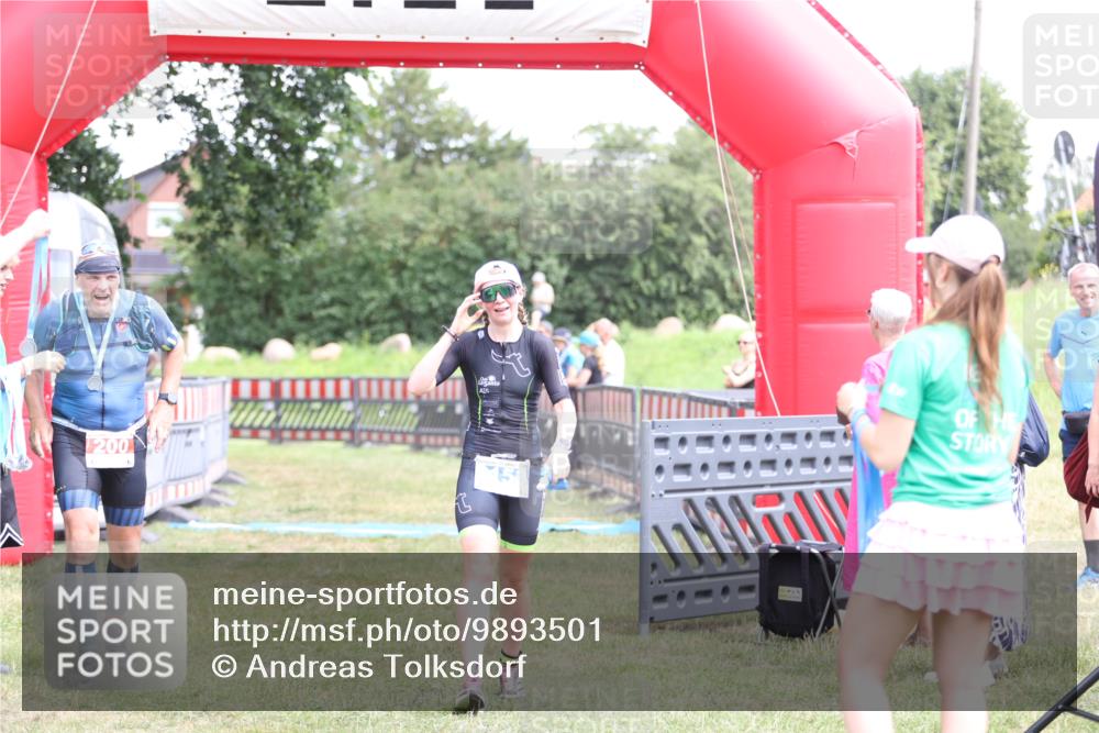 21.06.2026 - 29. Vierlanden-Triathlon Andreas Tolksdorf http://msf.ph/oto/9893501 21.06.2026 14:11:32 Ziel 1153, 1153 meine-sportfotos.de