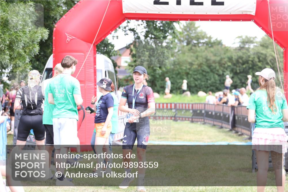 21.06.2026 - 29. Vierlanden-Triathlon Andreas Tolksdorf http://msf.ph/oto/9893559 21.06.2026 14:12:28 Ziel  meine-sportfotos.de