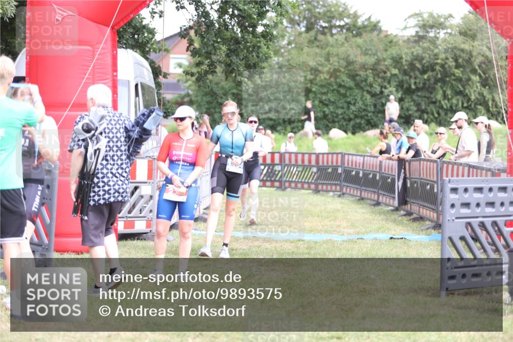 21.06.2026 - 29. Vierlanden-Triathlon Andreas Tolksdorf http://msf.ph/oto/9893575 21.06.2026 14:12:53 Ziel 233, 1134, 1146, 233, 1134, 1146 meine-sportfotos.de